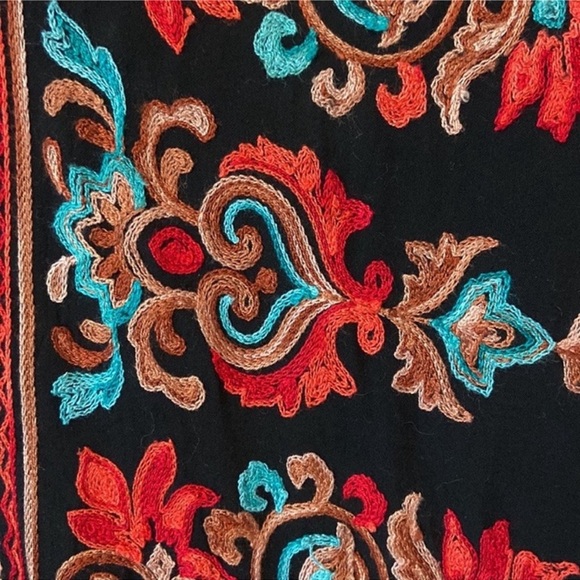 Altar’d State Embroidered Kimono - Picture 9 of 12